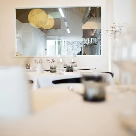 Ai Maestri Rooms&cafè Affittacamere 4*